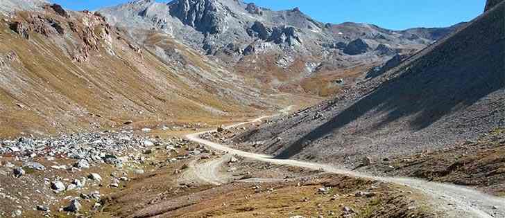 Motorcycle adventures: The dirt road that leads to Colle del Sommeiller 2